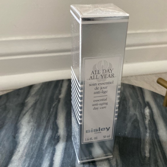 SISLEY-PARIS ALL DAY ALL YEAR 50ML/1.6OZ - FULL SIZE NEW! - Picture 2 of 4